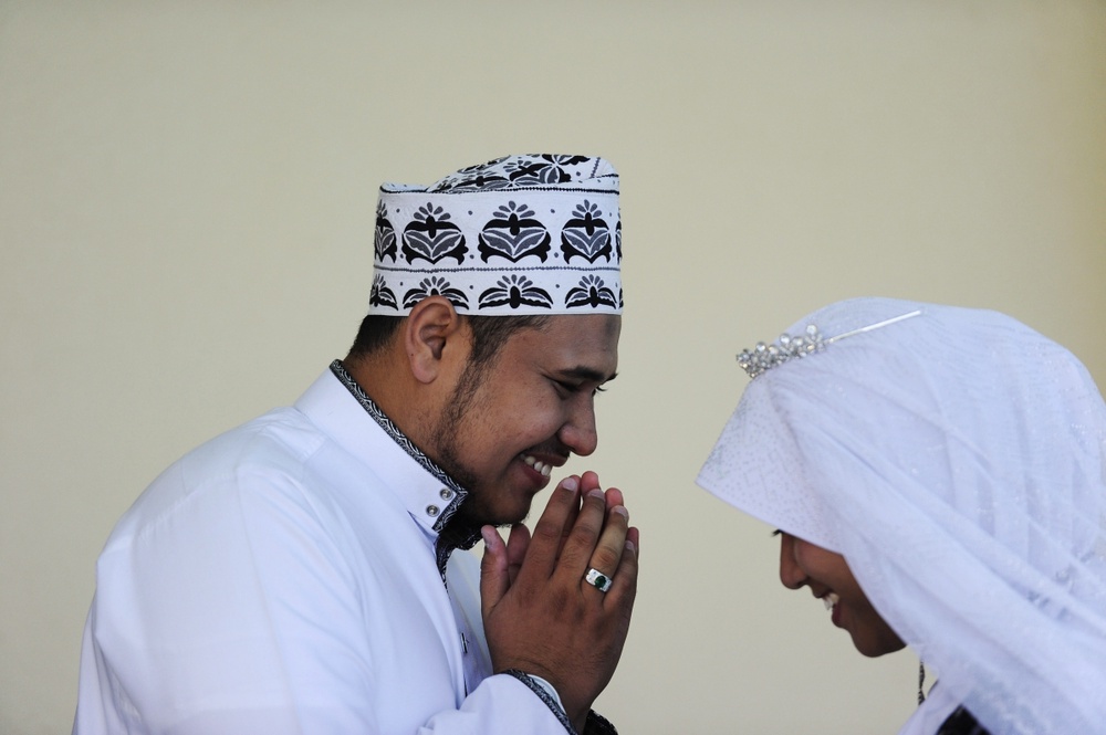 Мусульманская пара в Малайзии. Фото ©REUTERS