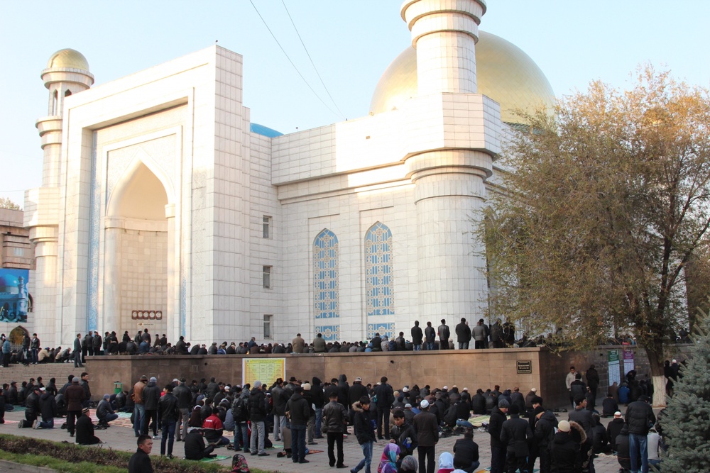 Центральная мечеть в Алматы. Фото Галима Габдуллина