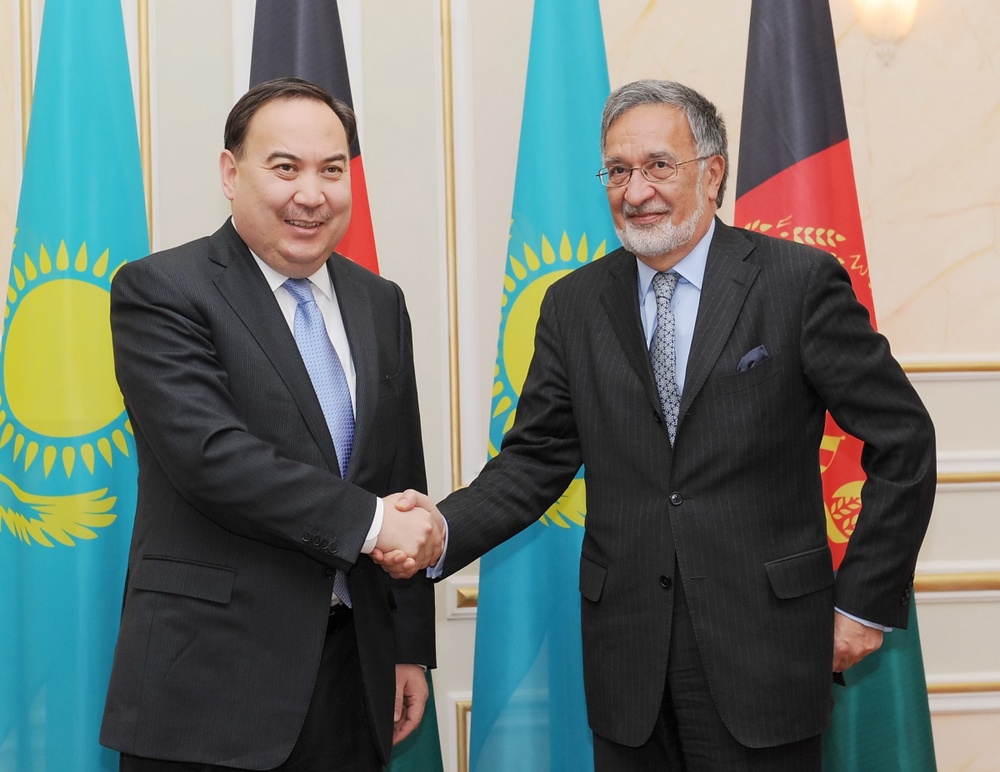 Министр иностранных дел РК Ержан Казыханов и министр иностранных дел Афганистана Залман Расул