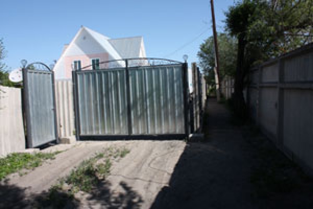 Скандальный дом по улице Репина в Талдыкоргане. Фото с сайта liter.kz