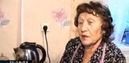 Жительница Караганды пытается вернуть сдачу покупателю смородины