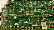 Самую высокую в мире LEGO-елку установили в Лондоне