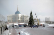 В Астане готовятся к зажжению огней на главной новогодней елке