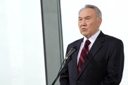 Назарбаев отказался от звания "Халық Қаһарманы"