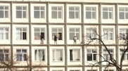 Из-за скандала с мытьем окон в школе Актау уволена учительница