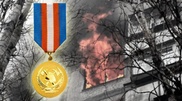 Павлодарец получил медаль за спасение из огня малолетних детей