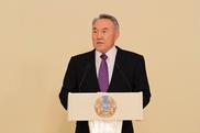 Назарбаев: Трудовой спор нефтяников нельзя смешивать с деяниями бандитов