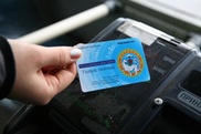 В Алматы водитель украл из валидатора своего автобуса 30 тысяч тенге