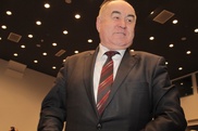 Самому старшему депутату мажилиса 74 года