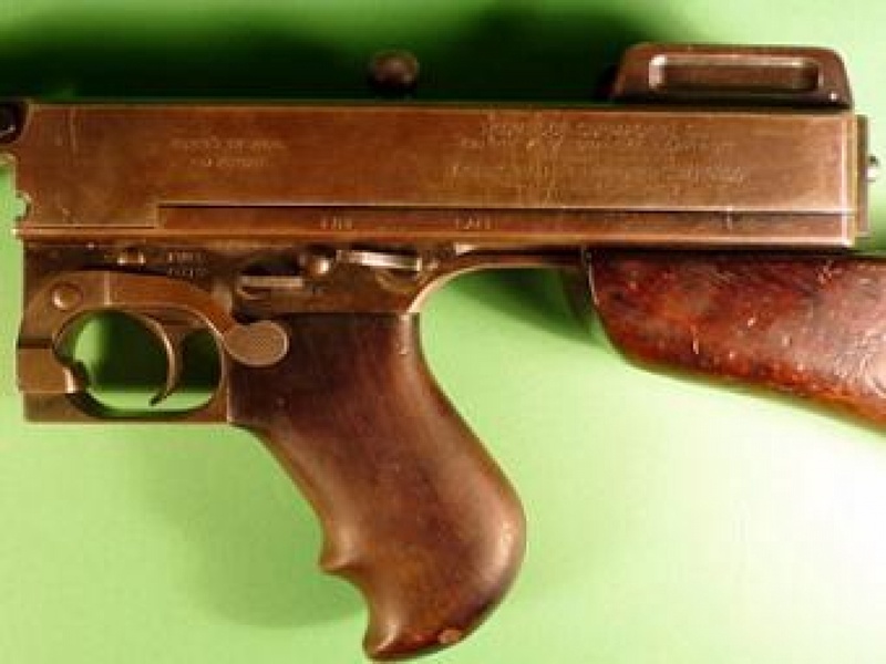 Выставленный на торги пулемет Томпсона. Фото с сайта auctionbymayo.com