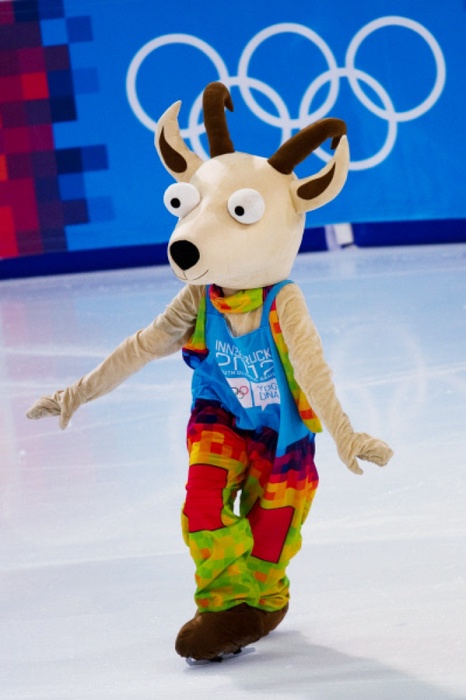 Символ первых зимних юношеских Олимпийских игр в Инсбруке. Фото РИА Новости