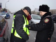 В Актау провинившиеся водители отработали штрафы на месте