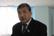 Мажилисмен не поддержал инициативу о сокращении летних каникул
