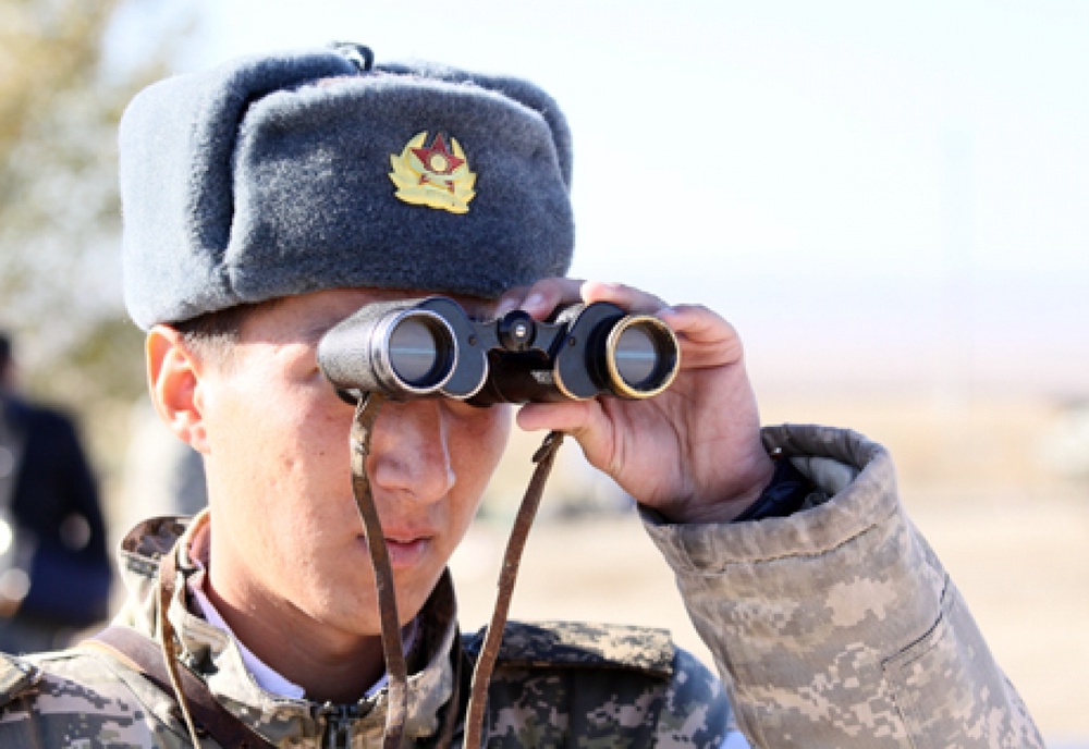 Казахстанский военнослужащий на учениях. Фото ©Ярослав Радловский