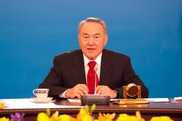 Нурсултан Назарбаев поздравил женщин с 8 Марта