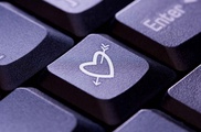 Ученые составили таблицу "любовной активности" по статусам в Facebook