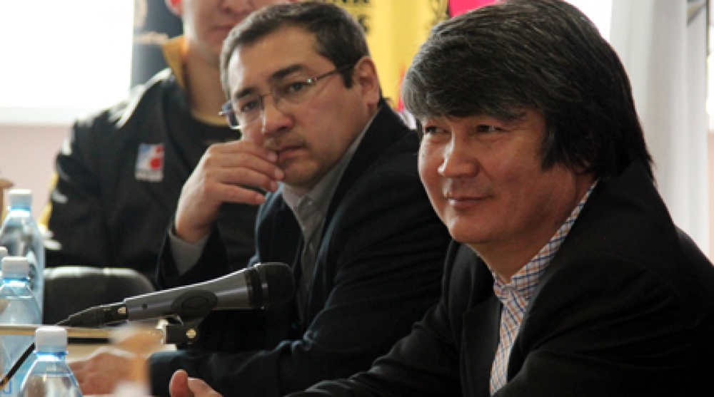 Директор Astana Arlans Болат Манкенов (справа). Фото ©Ярослав Радловский