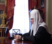 Дорогие часы Патриарха Кирилла скрыли "фотошопом"