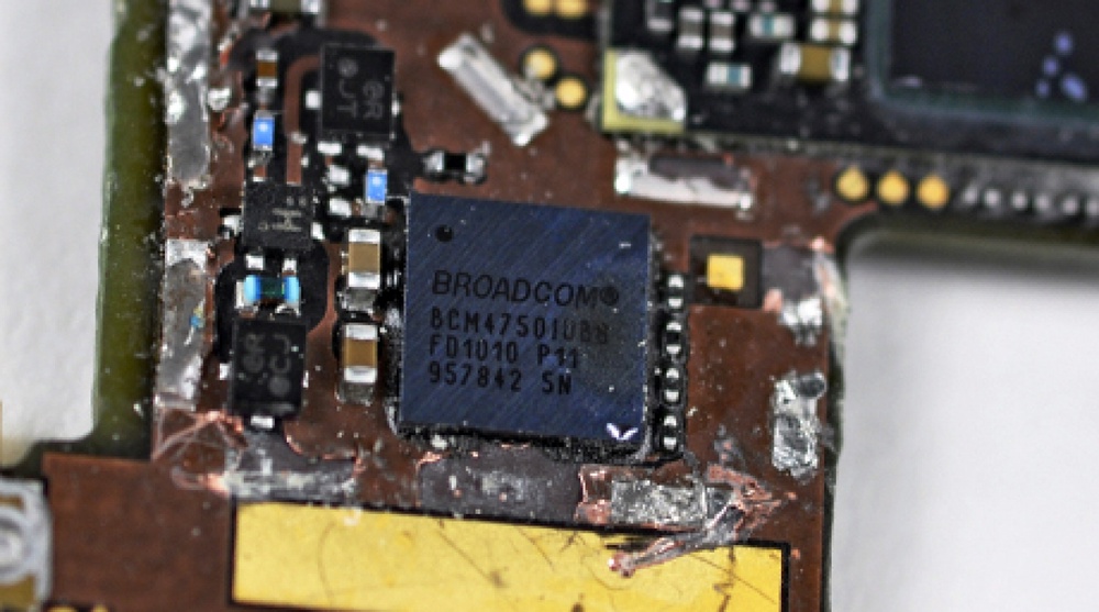 Broadcom GPS ресивер. Фото ©REUTERS
