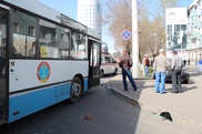 ФОТО: В Астане автобус столкнулся с легковым авто