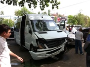 Автобус из кортежа председателя Госдумы РФ попал в ДТП в центре Алматы