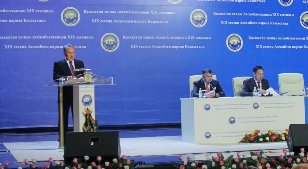 Нурсултан Назарбаев озвучил адресованные ему письма. Фото Даниал Окасов
