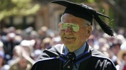97-летний австралиец стал самым пожилым в мире выпускником вуза