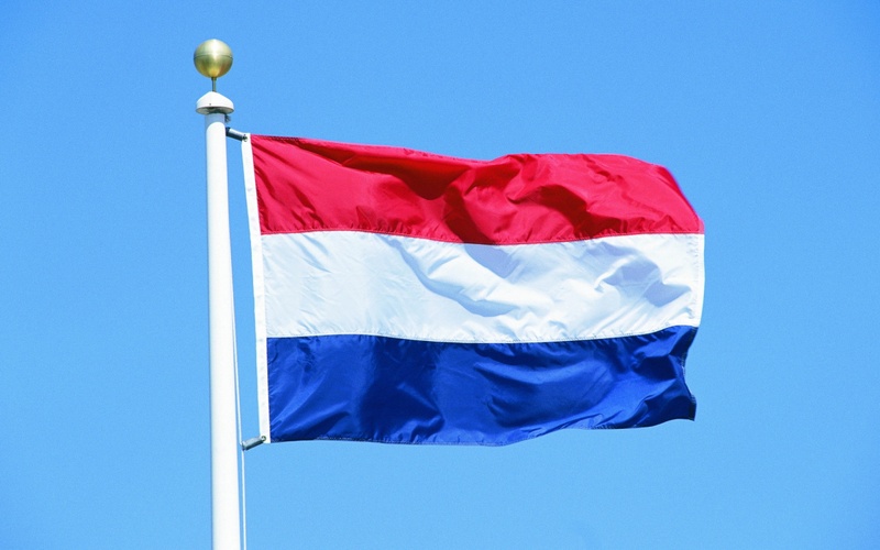 Флаг Королевства Нидерланды. Фото с сайта sunhome.ru