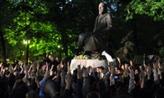 Участникам акции у памятника Абаю в Москве предписано уйти до полудня 16 мая