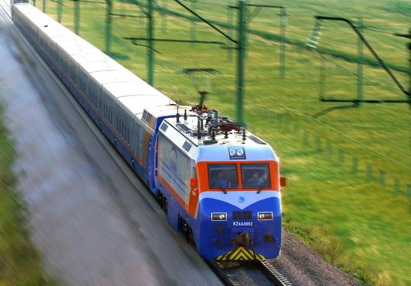 Скоростной поезд «Тулпар-Тальго». Фото с сайта railways.kz