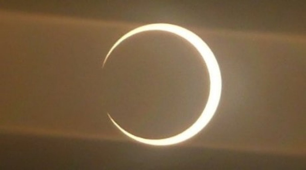 Кольцеобразное солнечное затмение. Фото с сайта infokart.ru