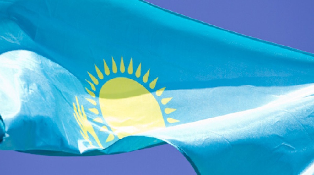 Государственный флаг Республики Казахстан. Фото Владимир Дмитриев