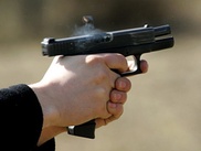 В Караганде таксист выстрелил в своего коллегу за место на парковке