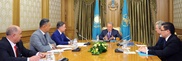 Назарбаев призвал депутатов жестко спрашивать с министров выполнение задач