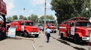 ВИДЕО: В Алматы горело кафе и СТО