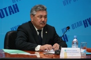 Аким Павлодара зарабатывает в месяц примерно 400 тысяч тенге
