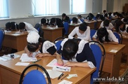 Более 100 учащихся в Актау не преодолели пороговый уровень по ЕНТ