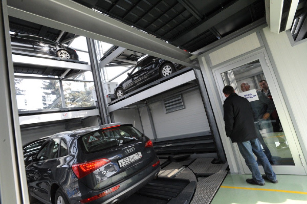 Многоэтажный автоматизированный паркинг. Фото ©РИА Новости