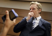 Эквадор вынесет решение о предоставлении политубежища Ассанжу