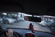 Резиновых женщин и игрушечных слонов забывают люди в авто напрокат