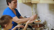Санитарные врачи рекомендуют отказаться на лето от майонеза
