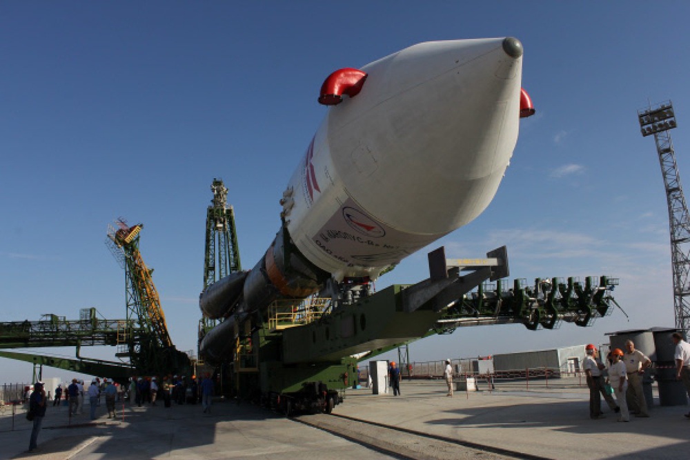 Вывоз ракеты "Союз-ФГ" со спутниками "Канопус" и БКА на старт. Фото ©РИА Новости