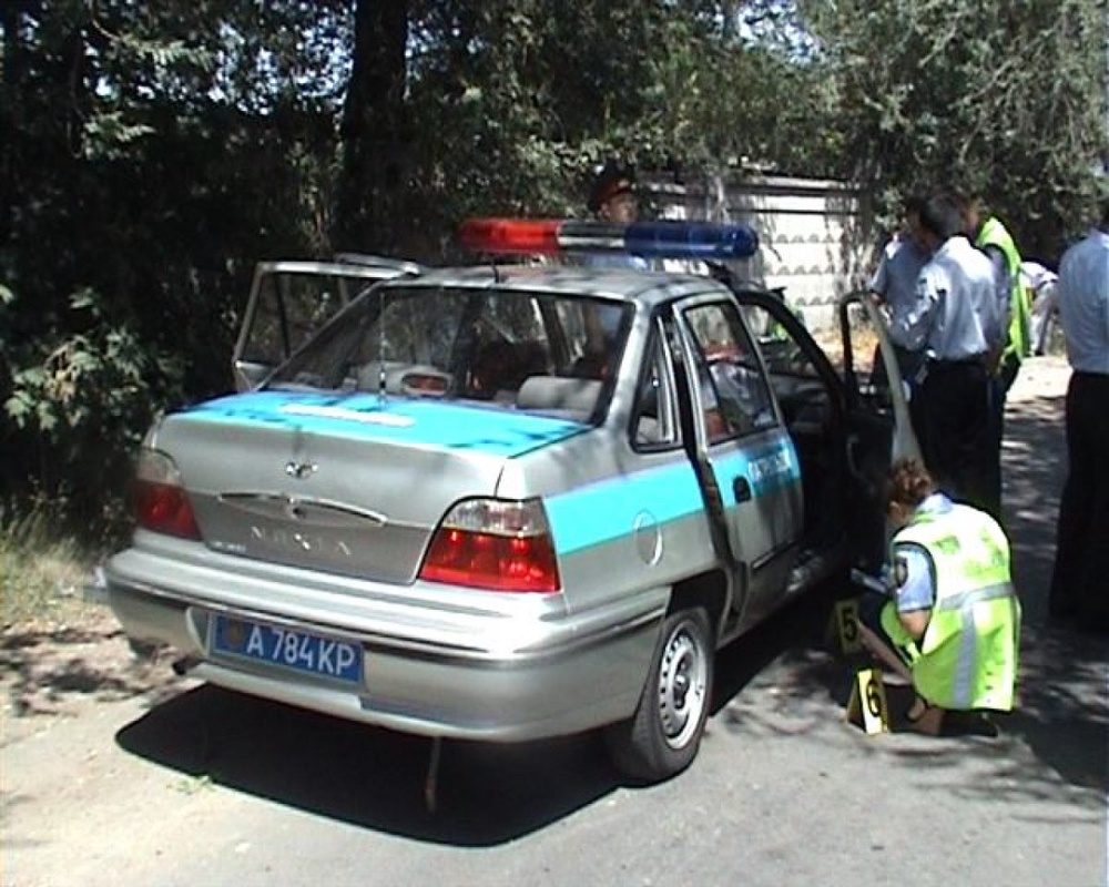 Патрульный автомобиль, на который 28 июля в Алматы было совершено нападение. Фото ДВД Алматы