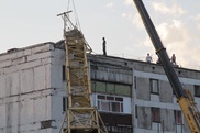 Начато расследование по факту падения трех строительных кранов в Астане