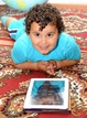 Британский вундеркинд в 1,5 года сам научился пользоваться iPad