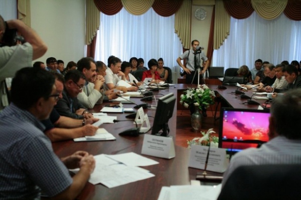 Заседание депутатов городского маслихата в Караганде. Фото с сайта nv.kz