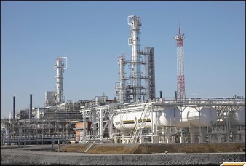 Атырауский нефтеперерабатывающий завод. Фото с сайта kursiv.kz