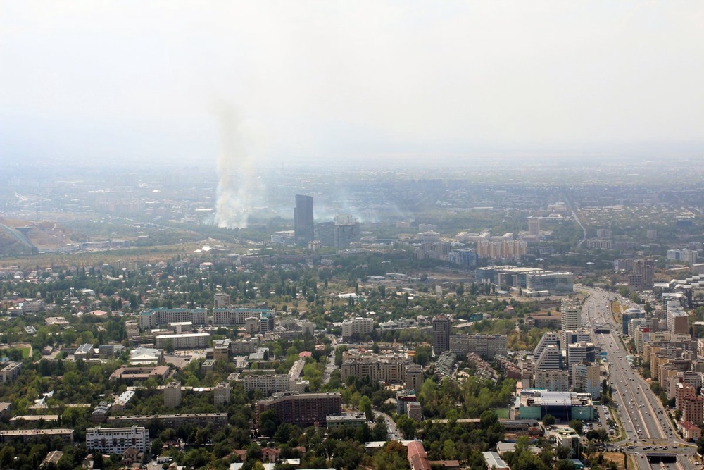 Фото города со смотровой площадки телебашни Кок-Тобе (187 м). Фото ©Ярослав Радловский