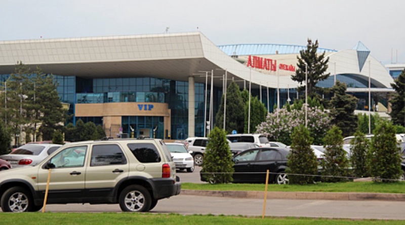 Здание международного аэропорта Алматы. Фото ©Ярослав Радловский