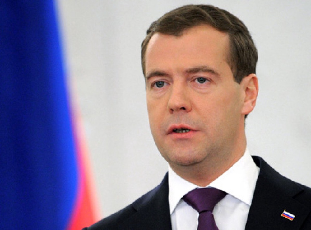 Медведев поздравил Ахметова с назначением на пост премьер-министра Казахстана